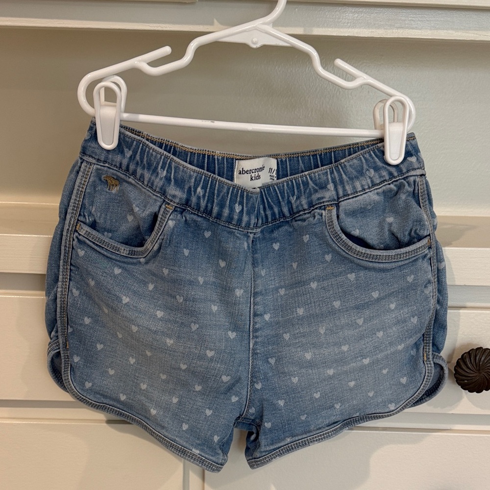 Abercrombie Kids Light Blue Heart Pattern Jean Shorts 11/12 like new